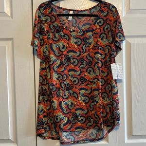 LuLaRoe Classic T large